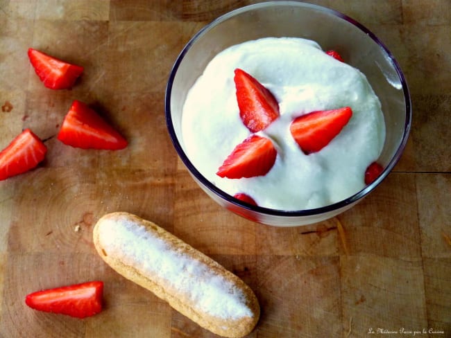 Tiramisu léger aux fraises et chèvre