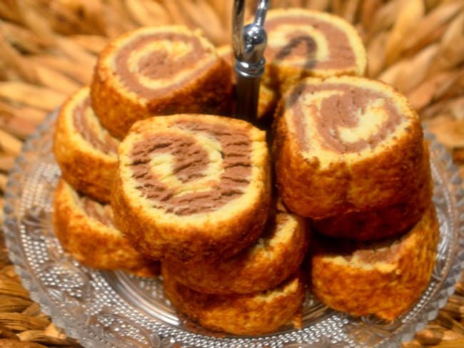 Petits gâteaux marbrés parfumés au café