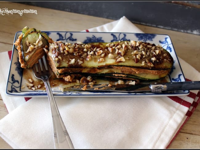 Millefeuille de courgettes au chèvre , tomates séchées et noisettes croquantes