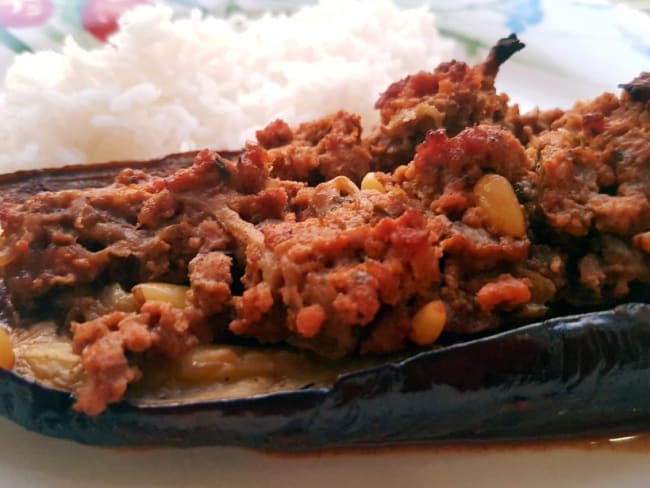 Aubergines farcies à l’agneau et aux pignons de pin de Y. Ottolenghi et Tamimi