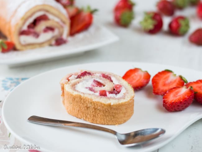 Roulé aux fraises et mascarpone facile et gourmand 