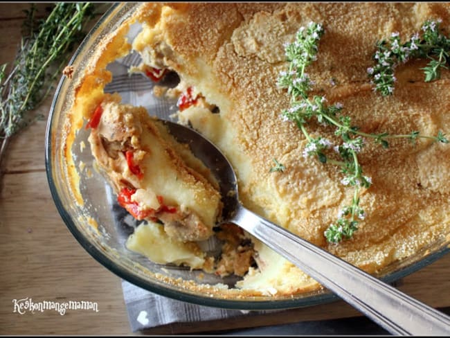 Hachis parmentier végétalien aux poivrons, champignons et tofu soyeux.