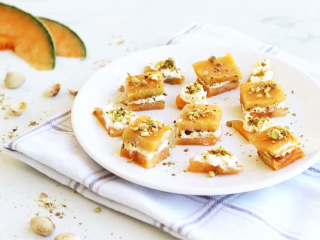 Bouchées originales au melon, fromage frais et pistache