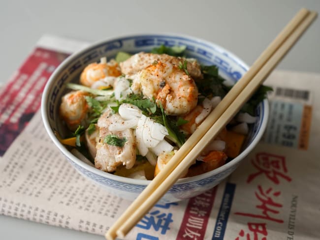 Wok terre-mer façon vietnamienne de porc, crevettes et langoustines