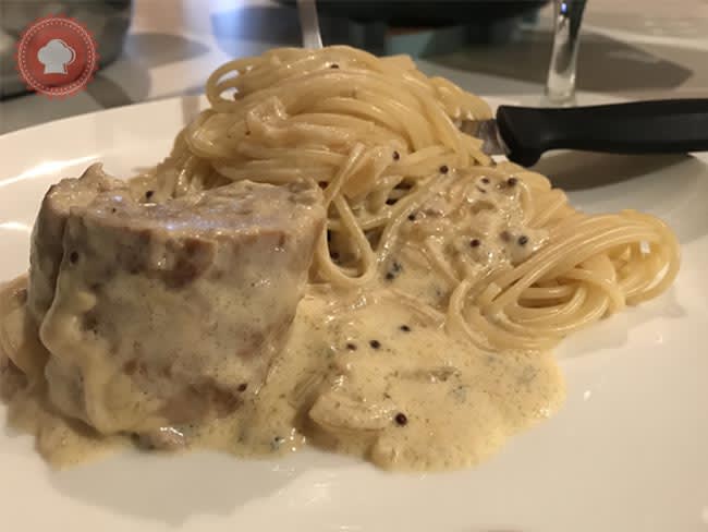 Filet mignon de porc en cocotte et sa sauce moutarde