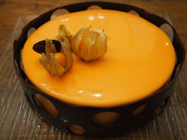 Entremets mangue, fruit de la passion et vanille