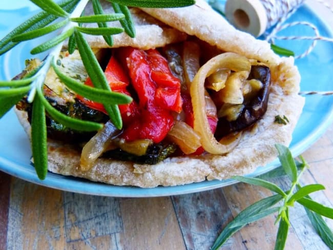 Aram ou pain lavash aux légumes grillés