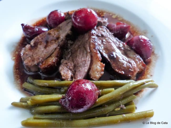 Magret de canard aux cerises