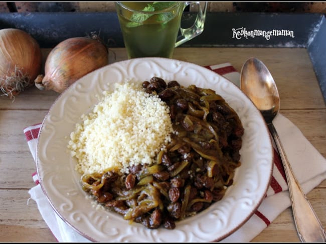 Couscous végétarien aux oignons et raisins secs du Maroc