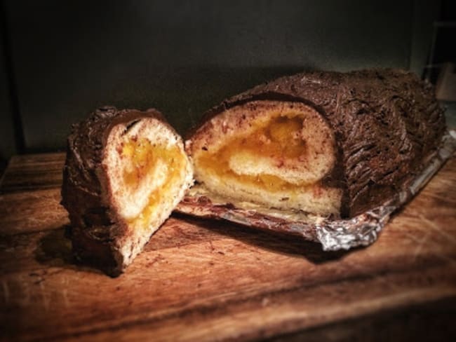 Bûche à la mangue et au chocolat