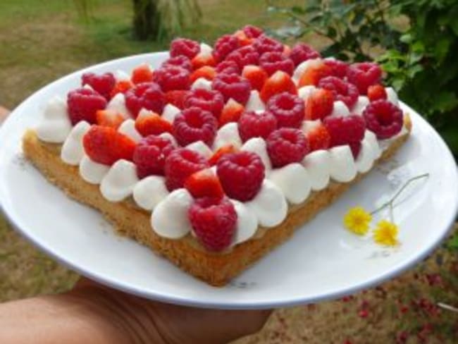 Tarte fraise, framboise rhubarbe