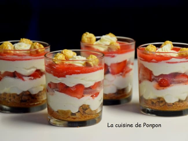 Verrine crème de mascarpone, fraises et spéculoos