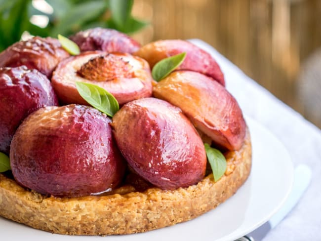 Tarte sucrée aux pêches crème d'amandes