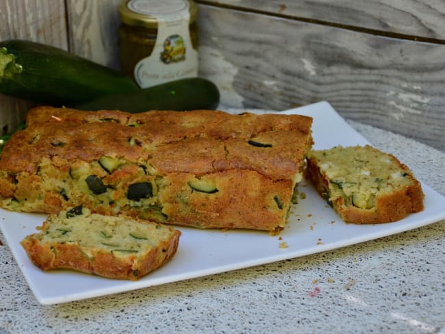 Cake aux courgettes, pesto, chèvre