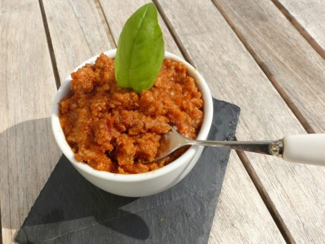 Pesto rosso aux tomates séchées et aux amandes