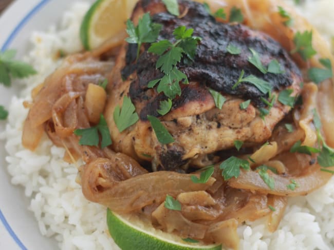 Yassa au poulet comme au Sénégal