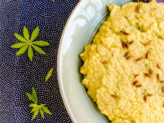 Houmous d'été multicolores, faciles, délicieux et vegan