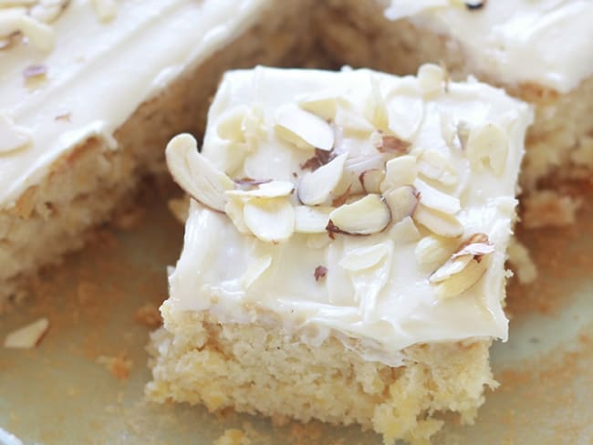 Gâteau à l'ananas moelleux et son glaçage au fromage