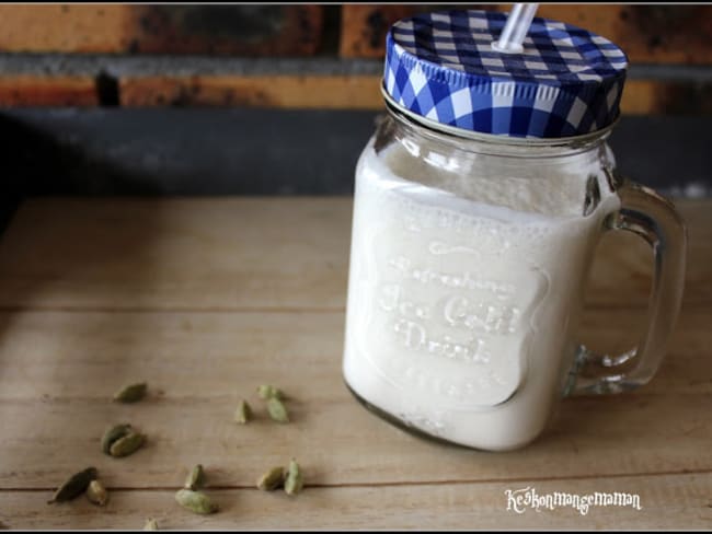 Lassi salé à la cardamome verte