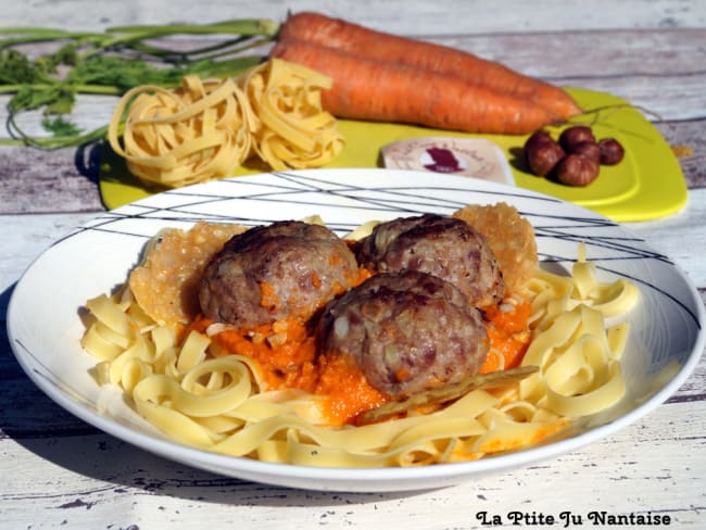 Tagliatelles aux boulettes fourrées au Curé Nantais