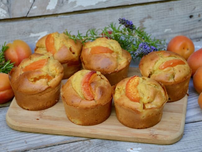 Cakes aux abricots au miel et romarin