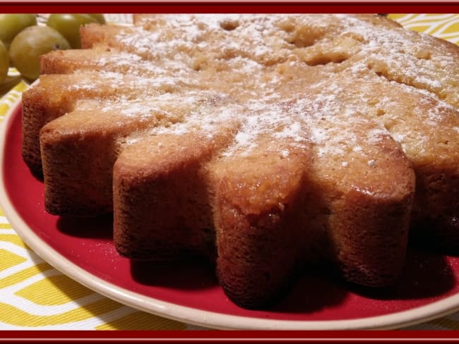 Moelleux aux prunes et poudre d'amandes