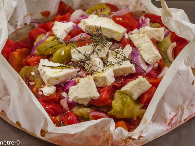 Tomates et fêta en papillote