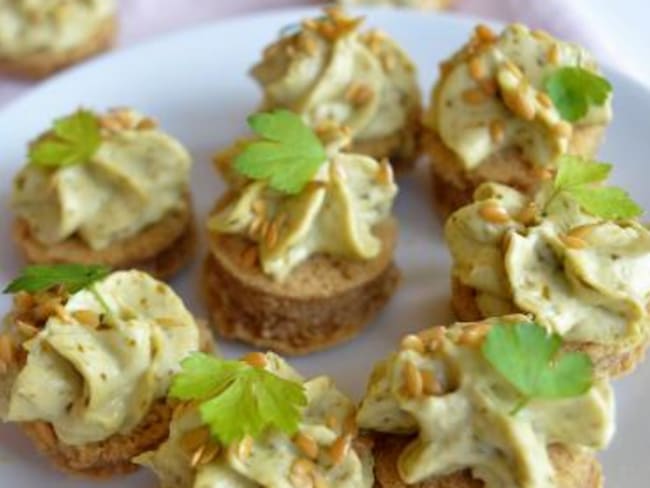 Croq Chèvre au pesto et graines de lin