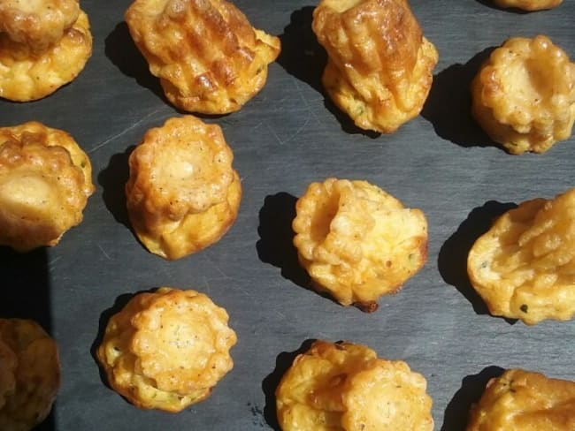 Petits cannelés salés aux courgettes