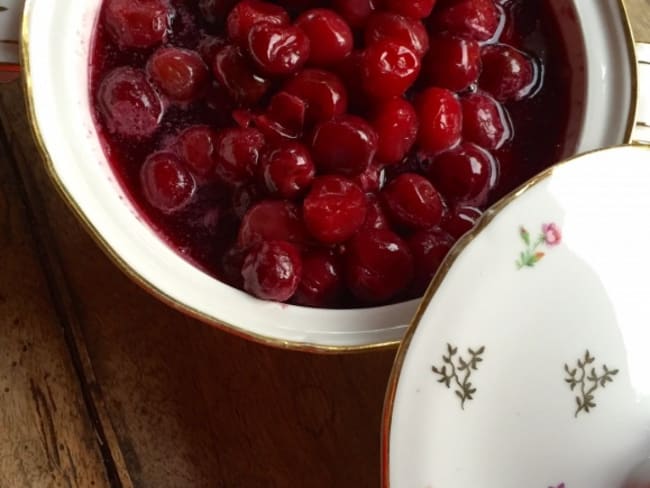 Cerises cuites pour accompagner une glace ou un biscuit