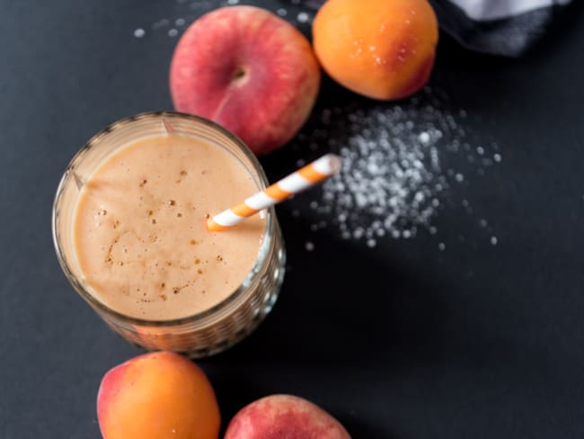 Lait frappé pêche abricot pour démarrer la journée ou pour le goûter