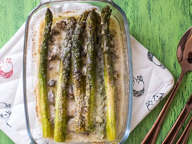 Asperges et champignons gratinés