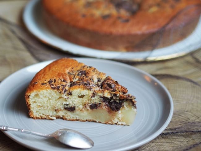 Gâteau au yaourt de mon enfance, poires et chocolat