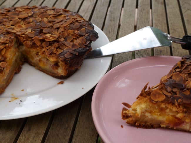 Moelleux aux pêches et amandes