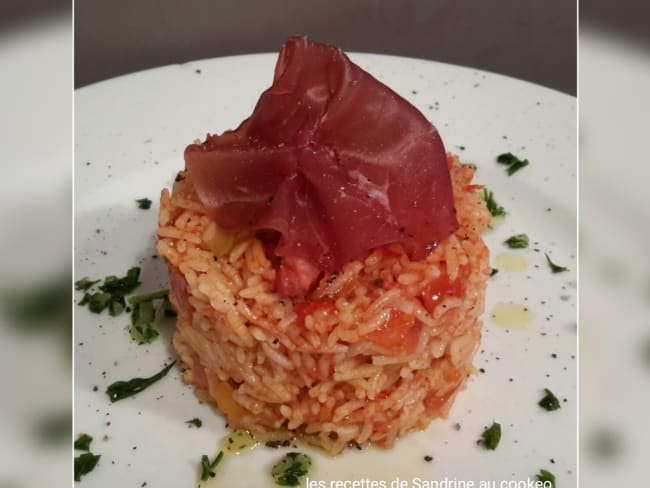 Riz à la tomate, poivrons et lardons