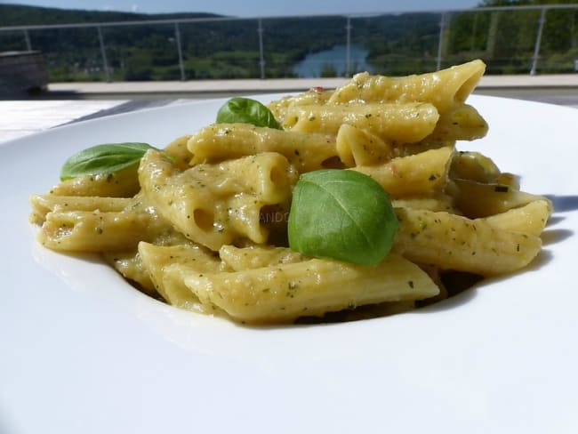 Penne aux courgettes (penne al zucchini) 