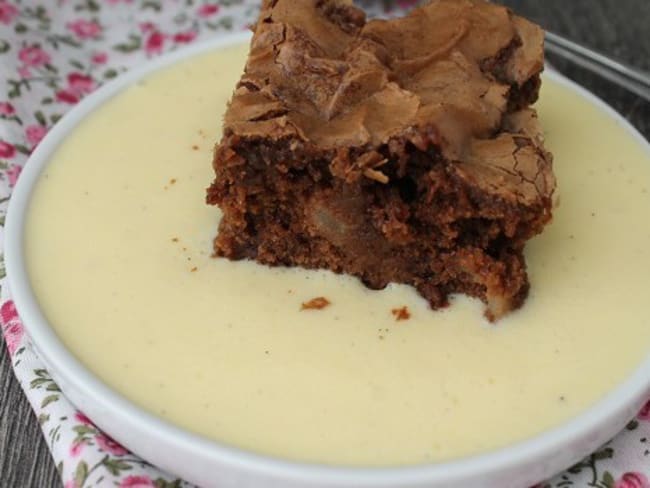 Gâteau moelleux chocolat pomme et sa crème anglaise