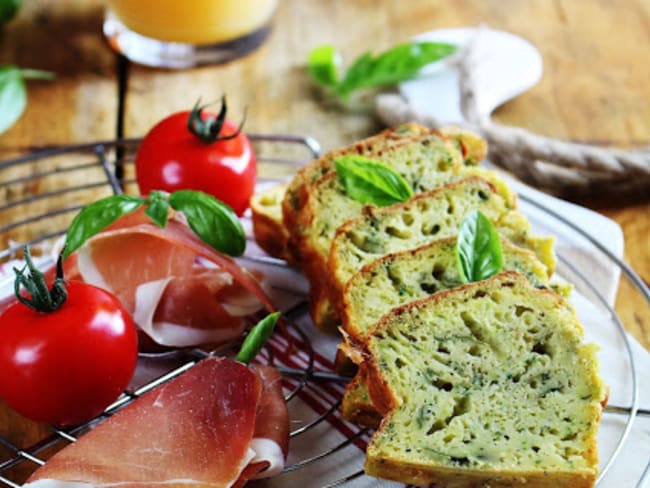 Cake léger aux courgettes et parmesan