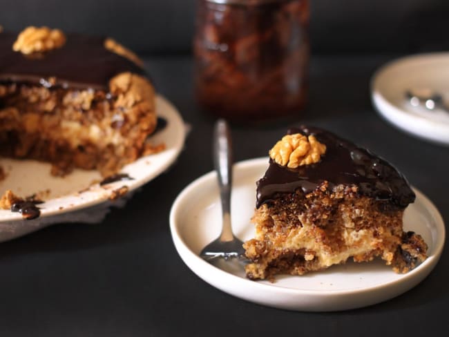 Gâteau moelleux aux noix, café et chocolat sans gluten