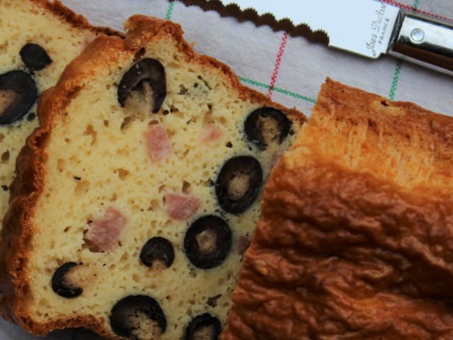 Cake au Jambon et aux Olives