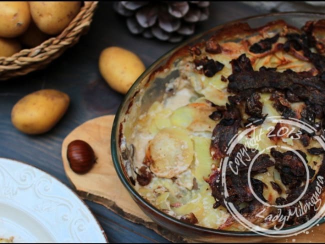 Gratin automnal de pommes de terre au lard, champignons et marrons