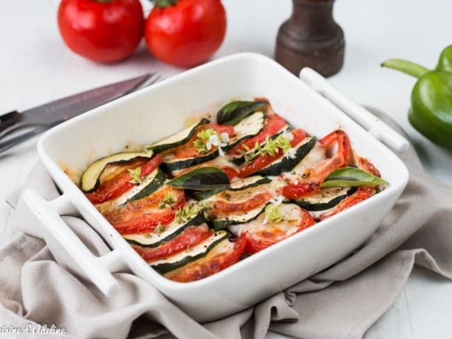 Gratin de légumes d'été (courgette, aubergine, tomate)