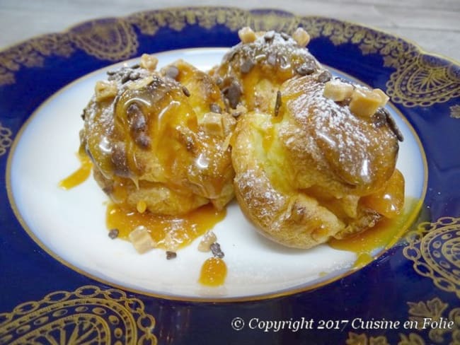 Petits choux à la crème vanillée et caramel au beurre salé