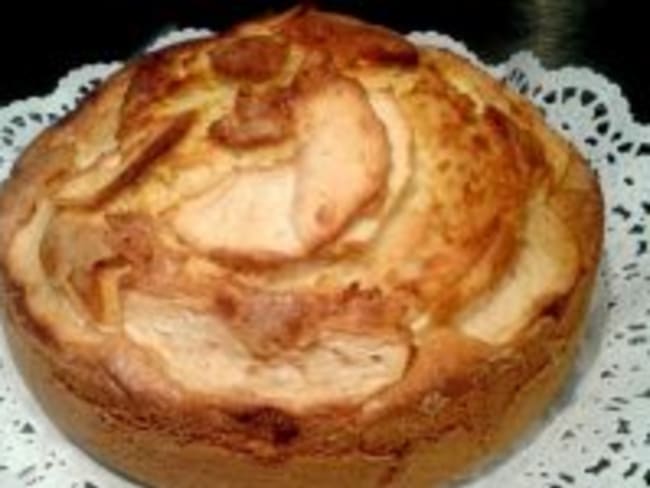 Gâteau de yaourt aux pommes