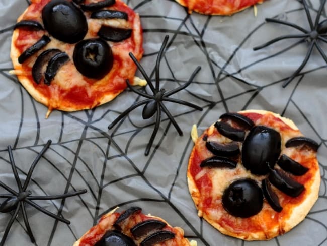 Pizza araignée pour Halloween