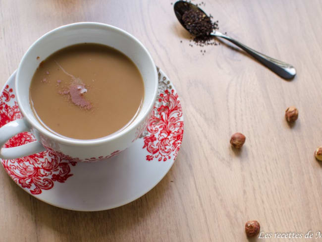 Chai latte à la noisette - une recette réconfortante d'automne