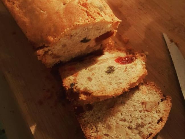 Cake aux fruits confits et aux épices