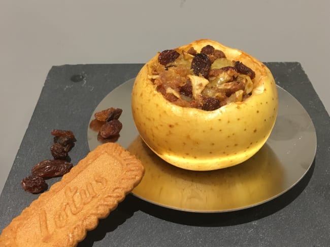 Pomme farcie au spéculoos Et aux raisins