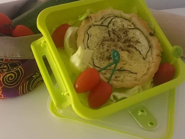 Bento léger, tarte fine aux courgettes et Boursin