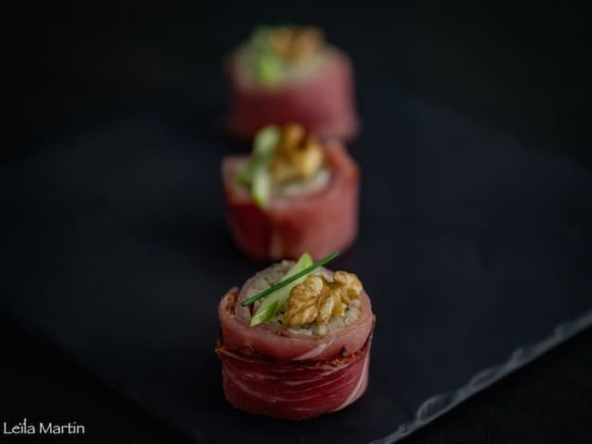 Makis de choucroute crue au jambon forêt noire, pomme, roquefort et noix